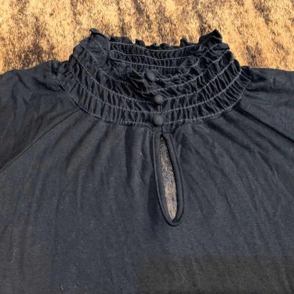 M heart m size Medium black high neck sleeveless top elastic and ruffle bottom - Picture 3 of 8